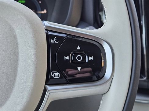Used 2025 Volvo XC60 T8 Core w/ Climate Package image 31