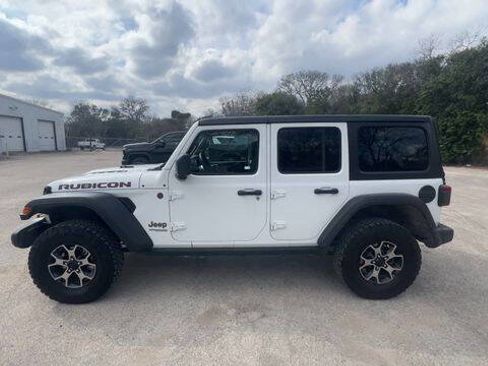 Used 2019 Jeep Wrangler Unlimited Rubicon w/ Safety Group image 5