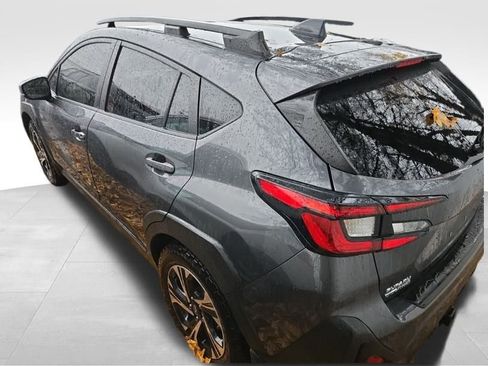Used 2024 Subaru Crosstrek 2.0i Premium image 2