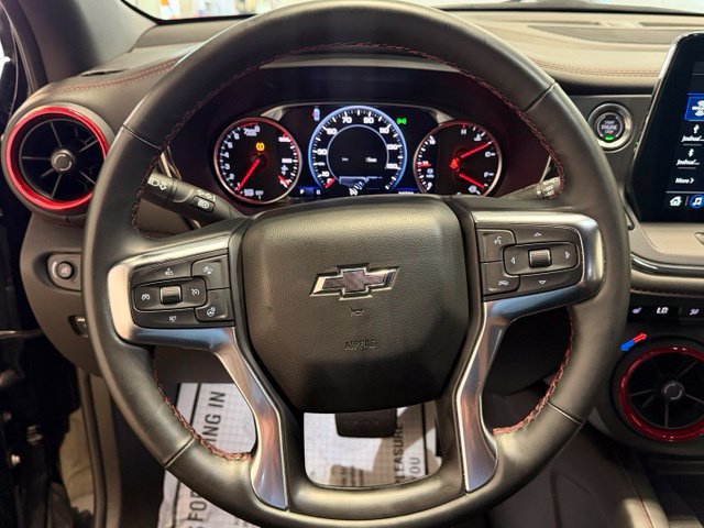 Used 2025 Chevrolet Blazer RS FWD image 13