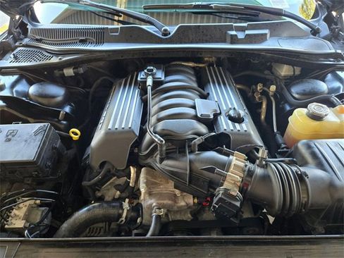 Used 2016 Dodge Challenger R/T Scat Pack w/ Leather Interior Group image 22