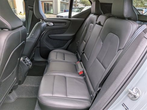 Certified 2025 Volvo XC40 B5 Plus image 14