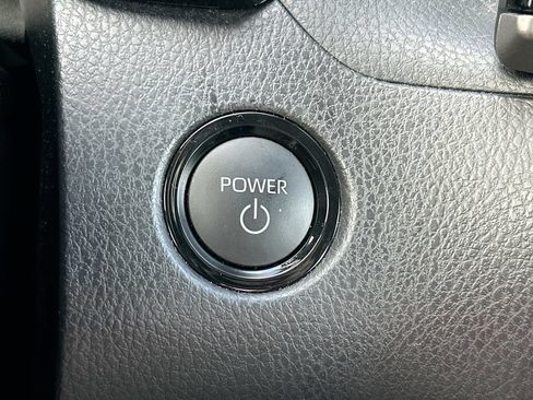 Used 2025 Toyota Camry LE FWD image 18