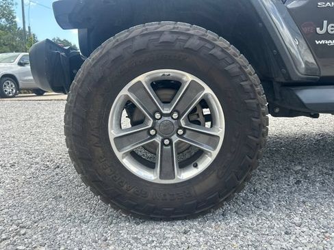 Used 2020 Jeep Wrangler Unlimited Sahara AWD/4WD image 32