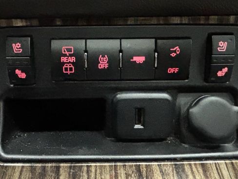 Used 2015 GMC Acadia Denali FWD image 24