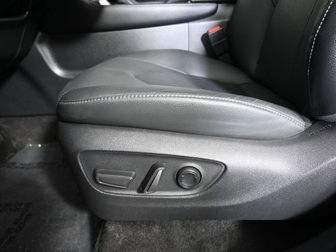 Used 2024 Toyota Grand Highlander AWD image 23