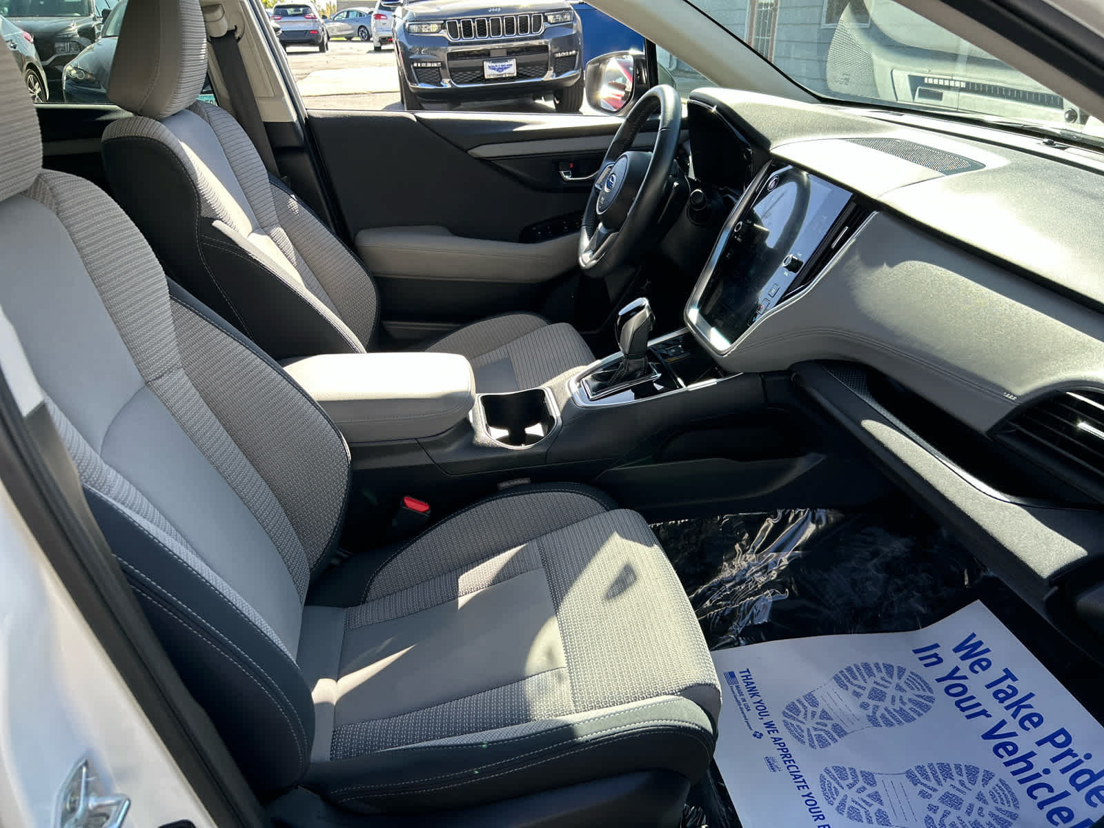 Used 2023 Subaru Outback Premium AWD/4WD image 25