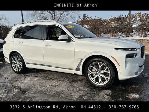 Used 2023 BMW X7 xDrive40i image 17