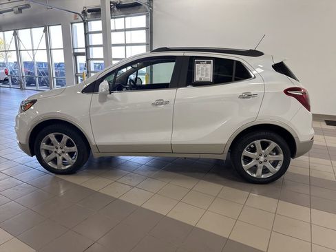 Used 2019 Buick Encore Essence w/ Experience Buick Package AWD/4WD image 2