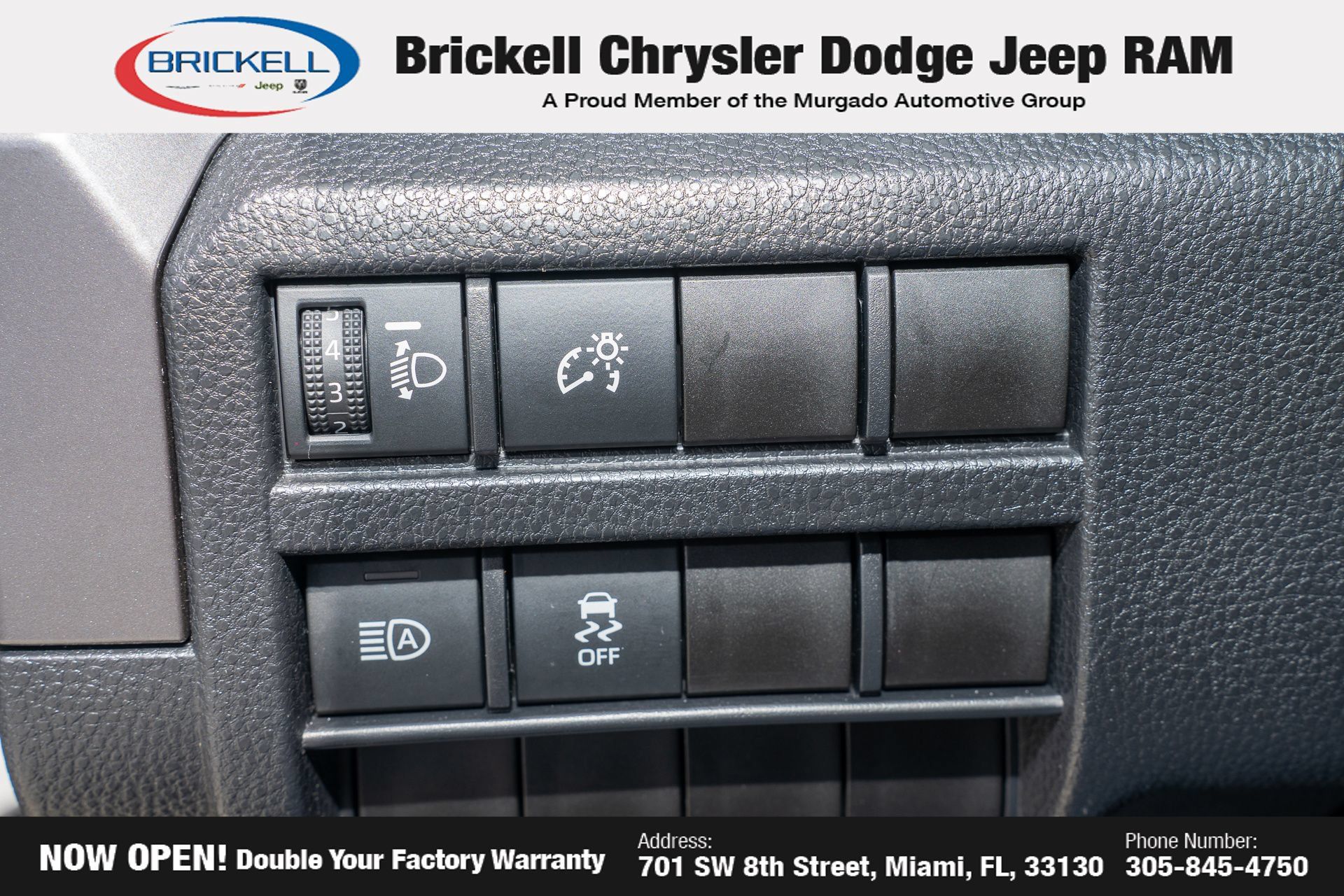 Used 2025 Toyota Tacoma SR5 AWD/4WD image 29