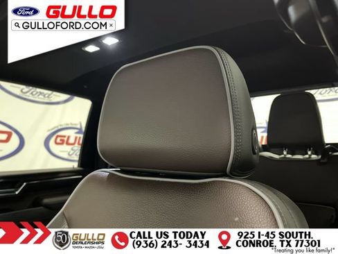 Used 2024 GMC Sierra 3500 Denali w/ Denali Reserve Package AWD/4WD image 17