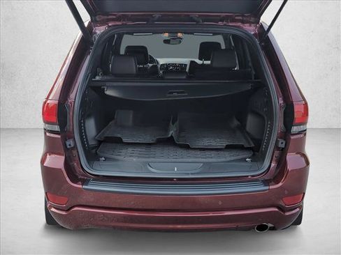 Used 2021 Jeep Grand Cherokee Laredo X AWD/4WD image 7