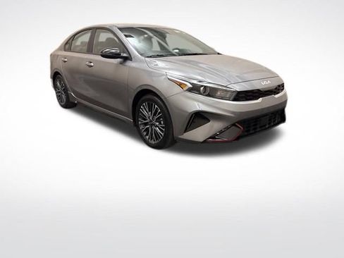 Certified 2024 Kia Forte GT-Line FWD image 3