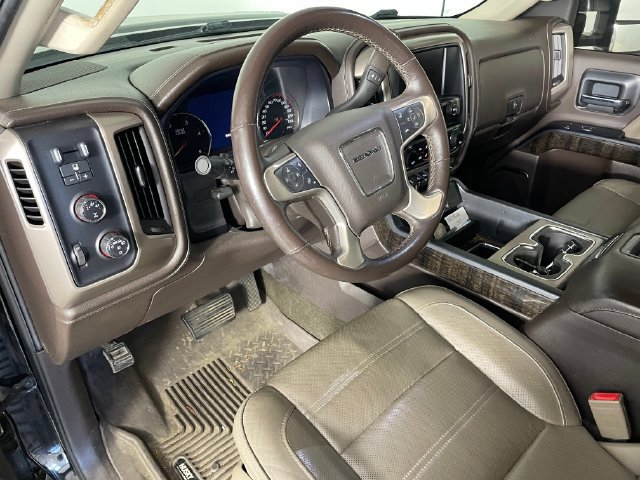Used 2015 GMC Sierra 2500 Denali w/ Duramax Plus Package AWD/4WD image 3