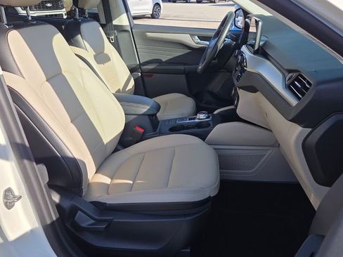 Certified 2022 Ford Escape SEL image 16