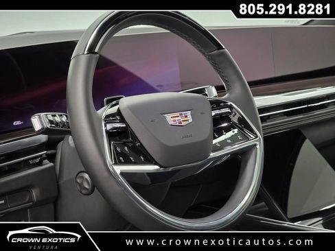 Used 2026 Cadillac Escalade Luxury AWD/4WD image 34