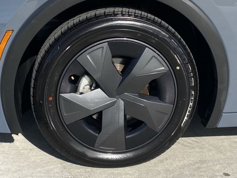 Certified 2025 Toyota Prius LE image 8