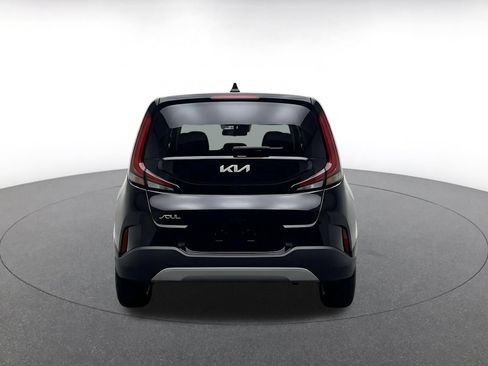 Used 2025 Kia Soul LX w/ LX Technology Package FWD image 6