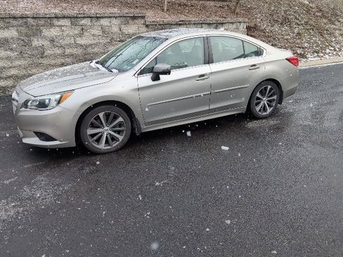 Used 2016 Subaru Legacy 3.6R Limited image 5