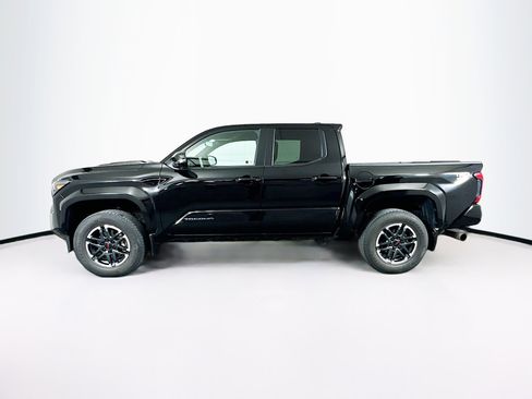 Used 2024 Toyota Tacoma TRD Sport w/ TRD Sport Upgrade Package AWD/4WD image 4
