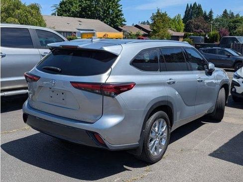 Used 2023 Toyota Highlander Limited AWD/4WD image 51