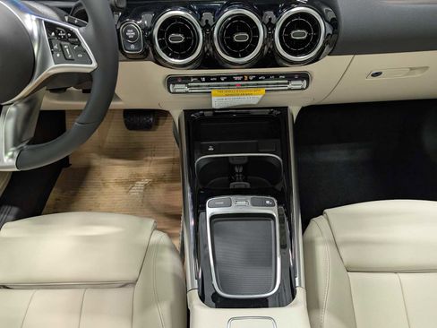 New 2026 Mercedes-Benz GLA 250 4MATIC image 18