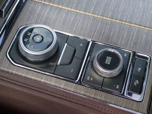 Used 2023 Ford Expedition Max Limited image 35