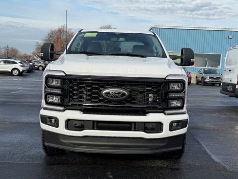 New 2026 Ford F350 XLT image 2