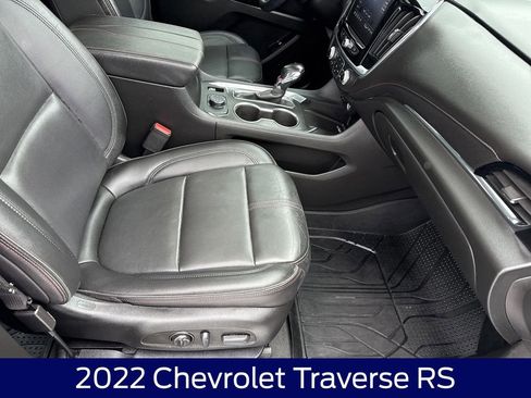 Used 2022 Chevrolet Traverse RS w/ LPO, Floor Liner Package image 13