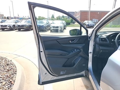 Used 2025 Subaru Ascent Bronze Edition image 15