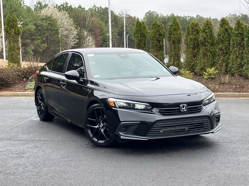 Used 2023 Honda Civic Sport image 2