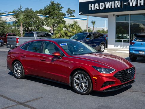 Used 2023 Hyundai Sonata SEL w/ Convenience Package image 1