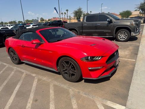 Used 2021 Ford Mustang Premium RWD image 5