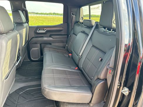 Used 2023 Chevrolet Silverado 1500 High Country w/ Technology Package AWD/4WD image 22