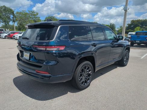 New 2026 Jeep Grand Cherokee L Summit w/ Obsidian Package AWD/4WD image 5