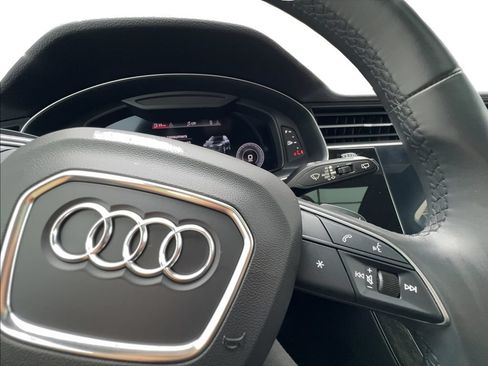 Used 2023 Audi Q7 2.0T Premium w/ Convenience Package AWD/4WD image 42