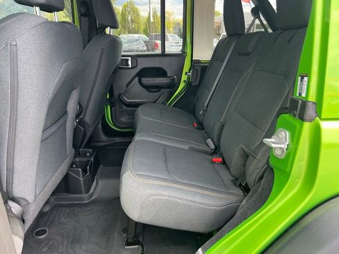 Used 2025 Jeep Wrangler Willys image 27