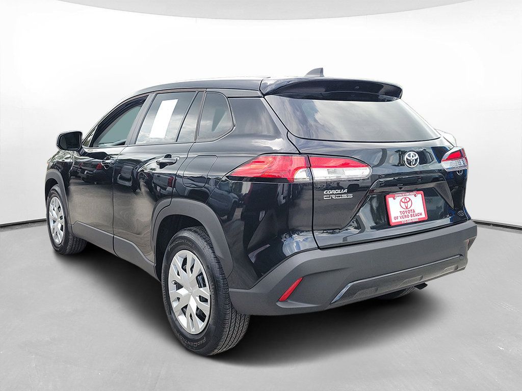 Used 2023 Toyota Corolla Cross L FWD image 6