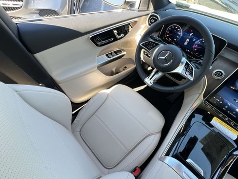New 2026 Mercedes-Benz GLC 300 4MATIC image 16