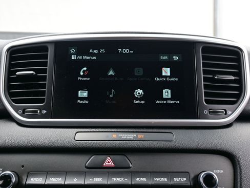 Used 2022 Kia Sportage LX image 19