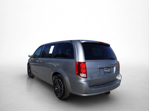 Used 2019 Dodge Grand Caravan GT image 3