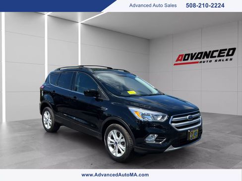 Used 2018 Ford Escape SE w/ SE Sync 3 Package image 1