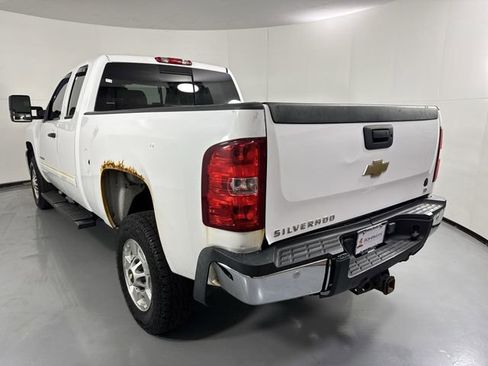 Used 2011 Chevrolet Silverado 2500 LT w/ Interior Plus Package RWD image 31