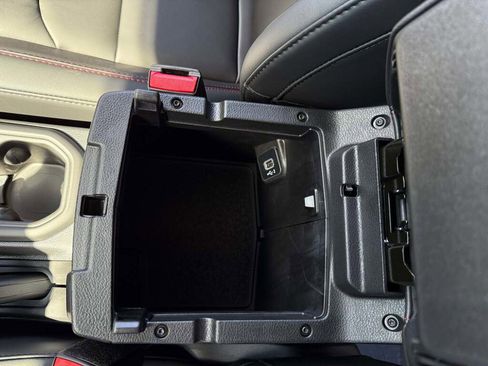 New 2025 Jeep Wrangler Rubicon image 32