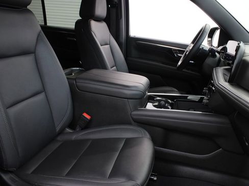 Used 2025 Chevrolet Tahoe LT AWD/4WD image 25