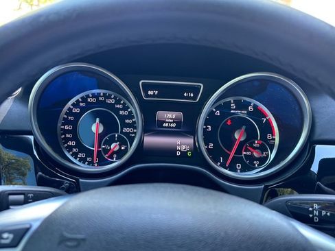 Used 2015 Mercedes-Benz ML 63 AMG 4MATIC w/ AMG Performance Package image 46