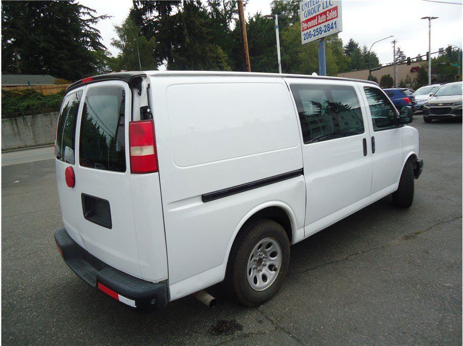 Used 2014 Chevrolet Express 1500 RWD image 5