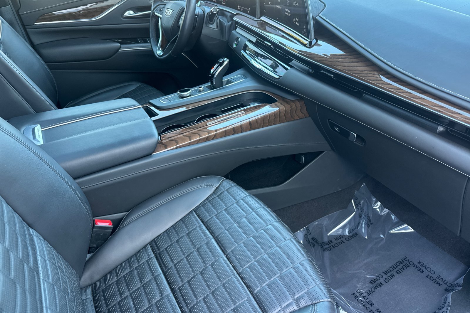 Certified 2023 Cadillac Escalade Sport Platinum w/ LPO, ONYX Package AWD/4WD image 18