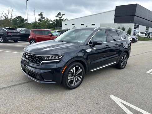 Used 2023 Kia Sorento EX AWD/4WD image 3