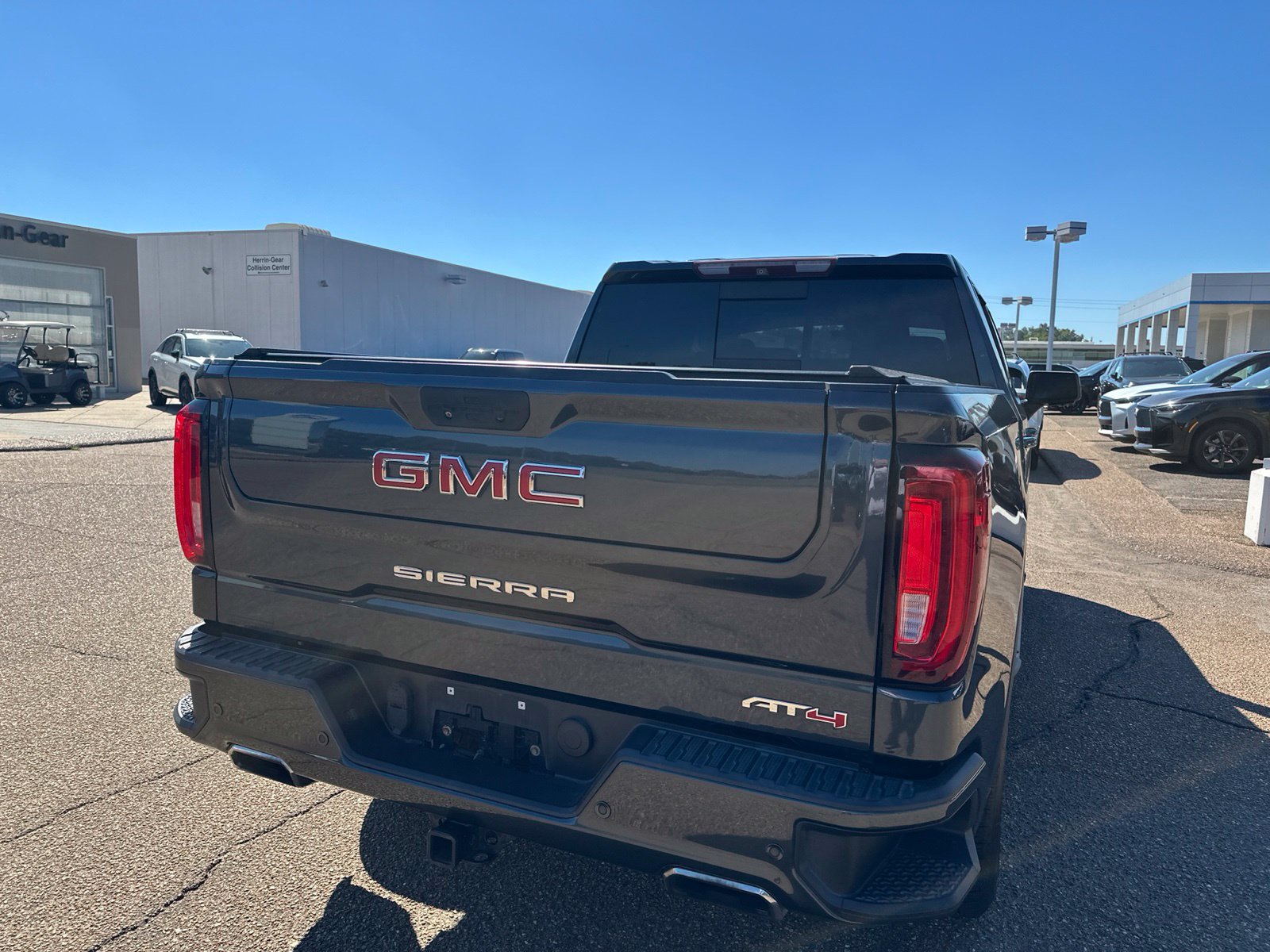 Used 2019 GMC Sierra 1500 AT4 w/ AT4 Premium Package AWD/4WD image 8